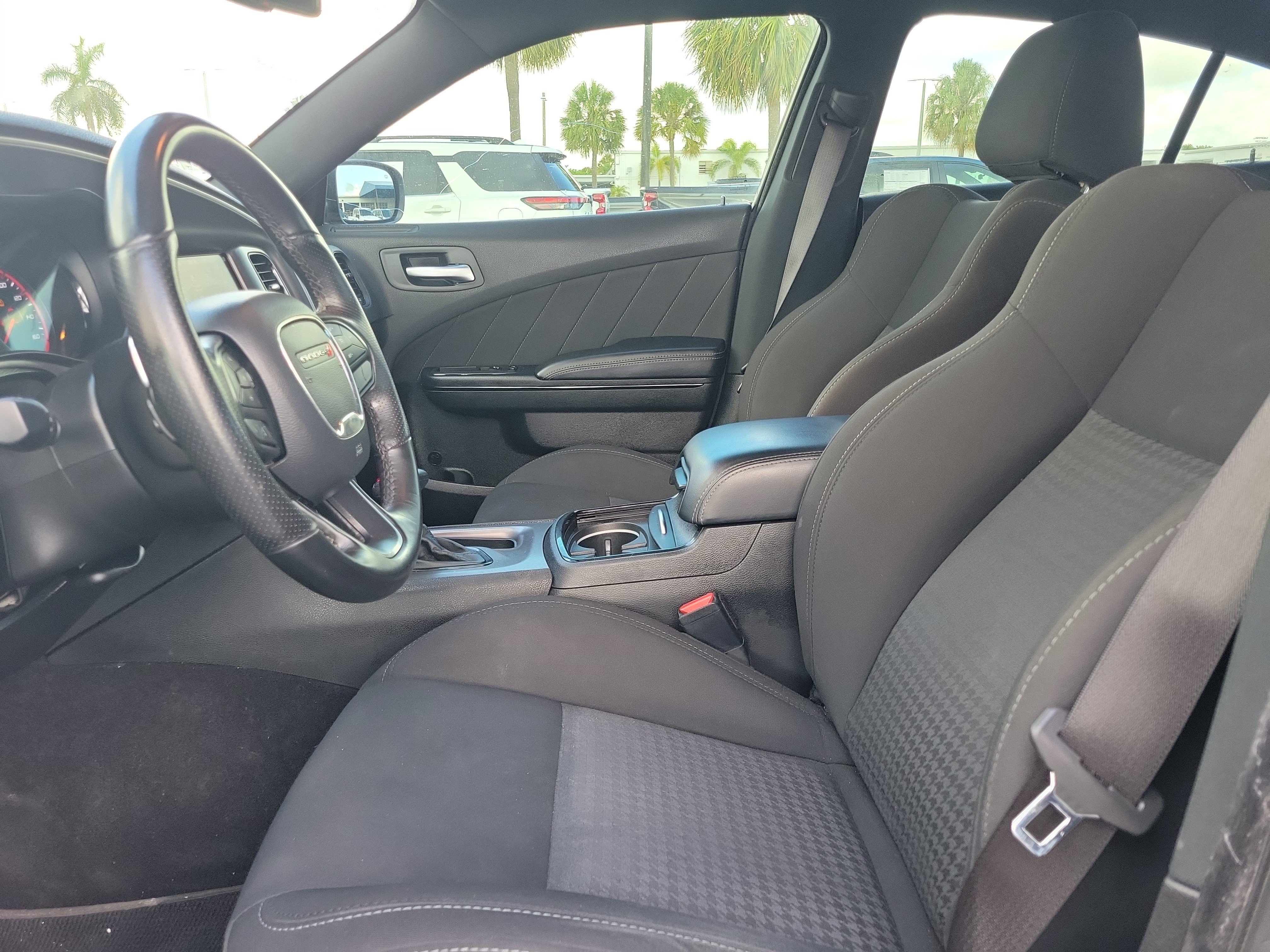 Used 2022 Dodge Charger R/T w/ Blacktop Package RWD image 21
