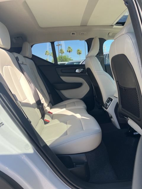 New 2026 Volvo XC40 B5 Plus w/ Climate Package AWD/4WD image 32