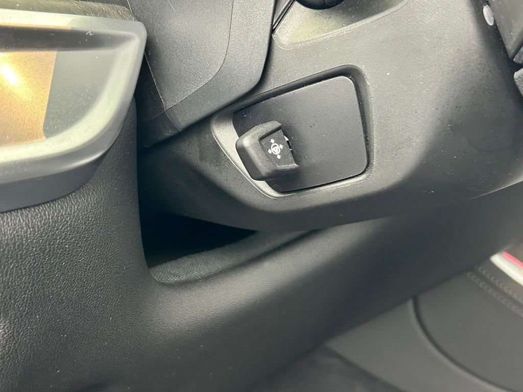 Used 2024 BMW X5 sDrive40i w/ M Sport Package image 11