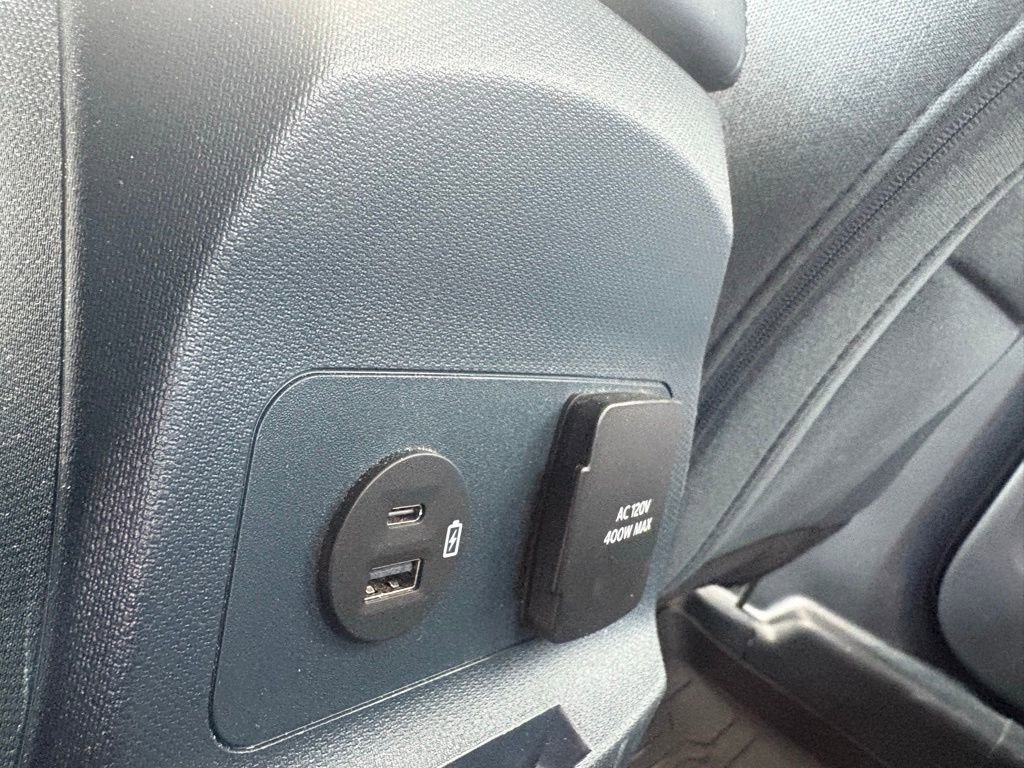 Used 2024 Ford Maverick XLT w/ XLT Luxury Package AWD/4WD image 16