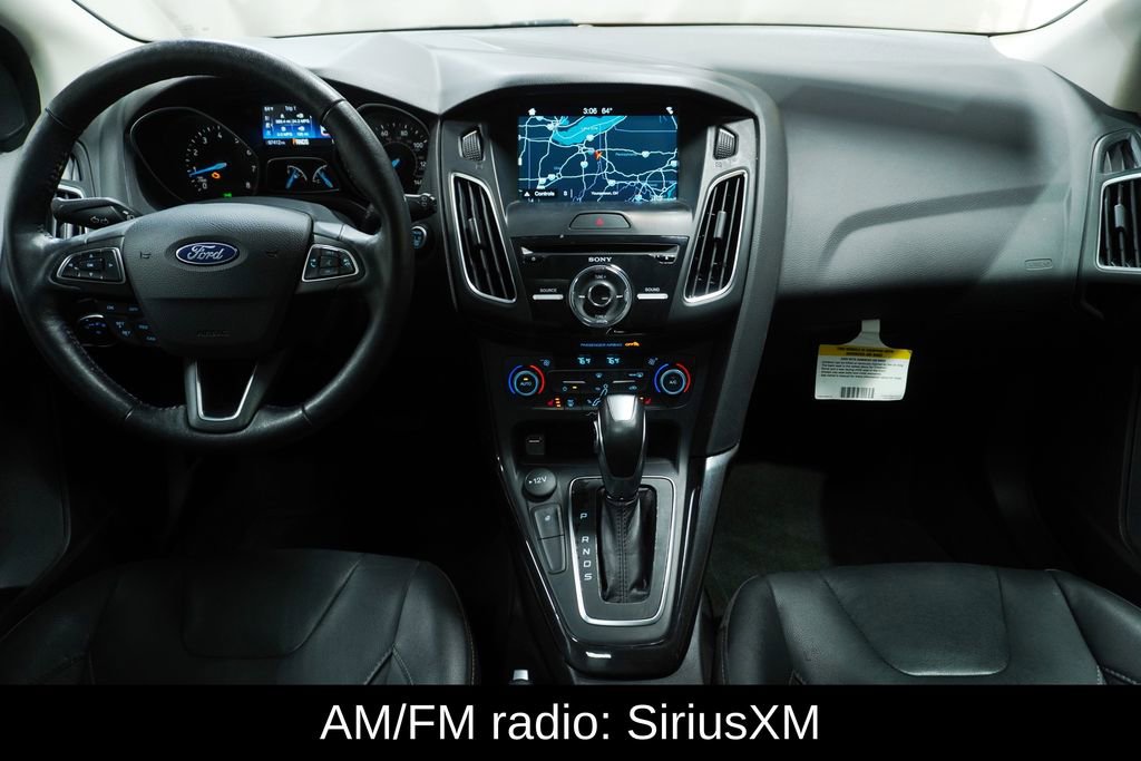 Used 2018 Ford Focus Titanium FWD image 3