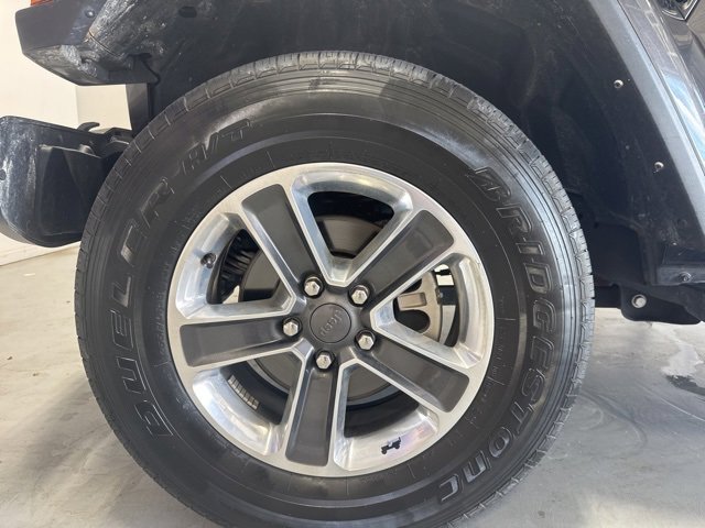 Used 2022 Jeep Wrangler Unlimited Sahara w/ Safety Group image 11