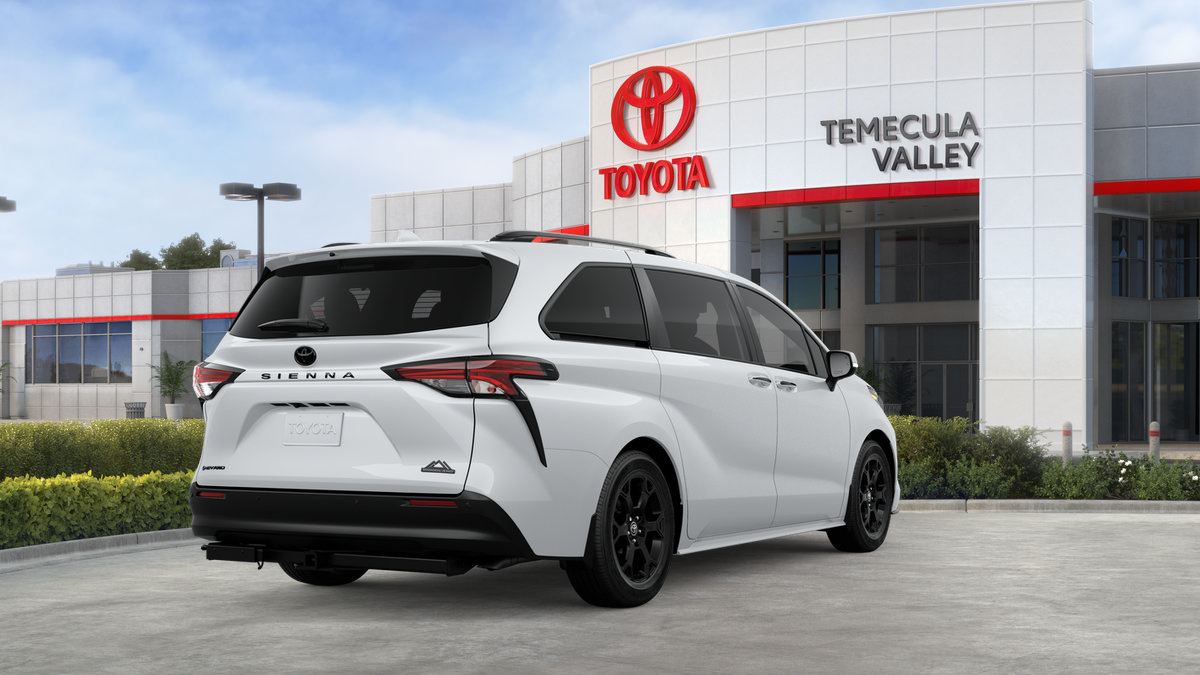 New 2026 Toyota Sienna XLE Woodland Edition AWD/4WD image 11