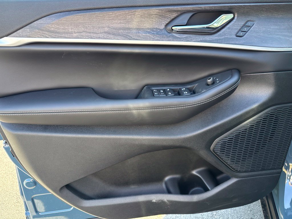 New 2027 Jeep Grand Cherokee Limited AWD/4WD image 28