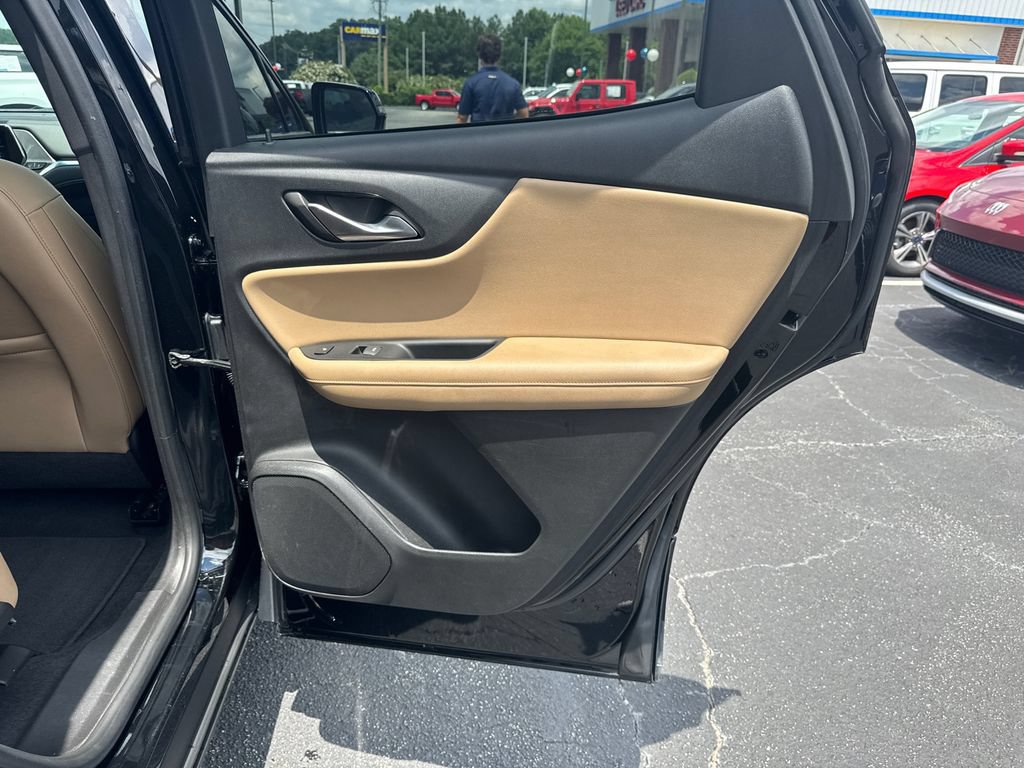 Used 2022 Chevrolet Blazer Premier w/ Enhanced Convenience Package FWD image 17