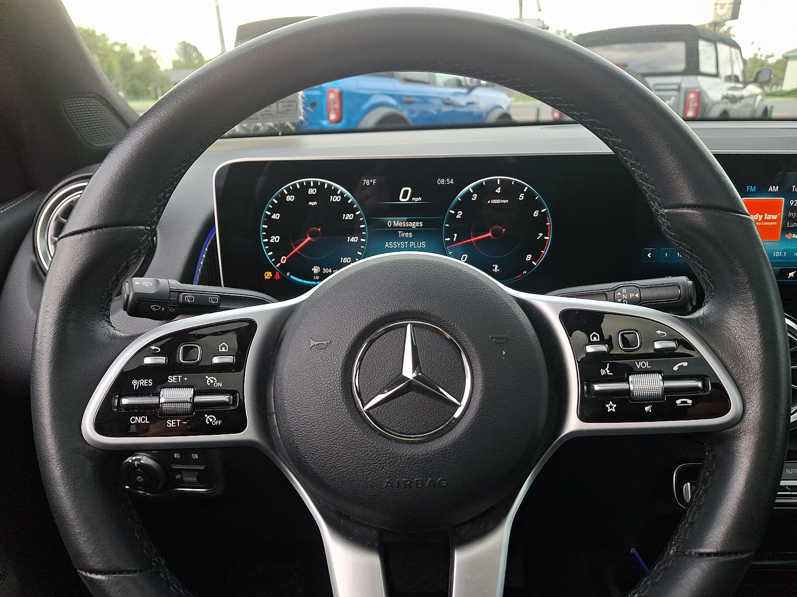 Used 2021 Mercedes-Benz GLB 250 4MATIC image 20
