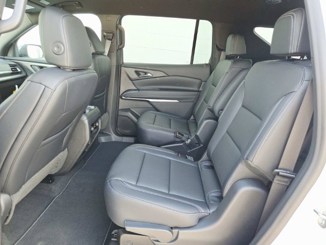 New 2027 Chevrolet Traverse LT w/ Midnight/Sport Edition FWD image 12