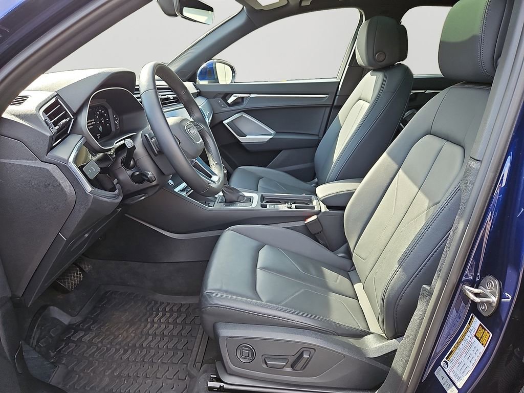 Used 2024 Audi Q3 2.0T Premium w/ Convenience Package image 14