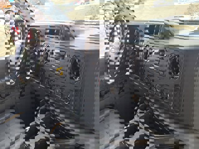 Used 2011 Ford E-250 and Econoline 250 image 6