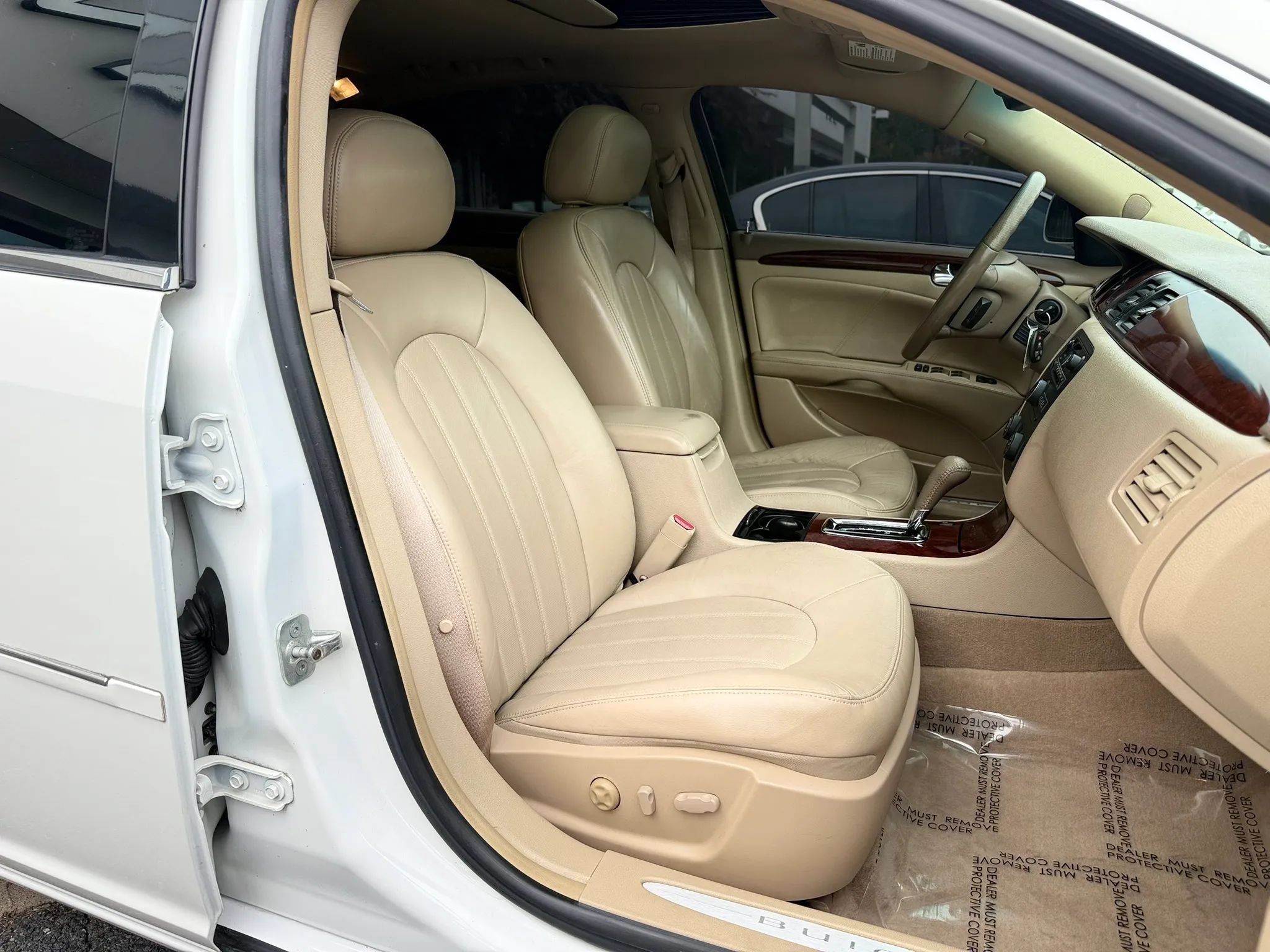 Used 2006 Buick Lucerne CXS w/ Driver Confidence Package FWD image 34
