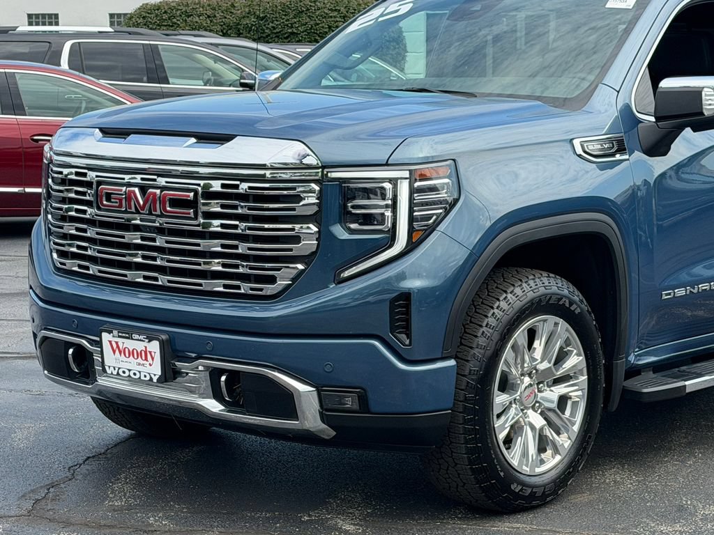 Certified 2025 GMC Sierra 1500 Denali AWD/4WD image 4