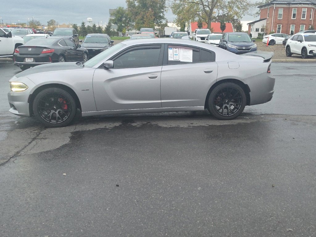 Used 2016 Dodge Charger R/T RWD image 4