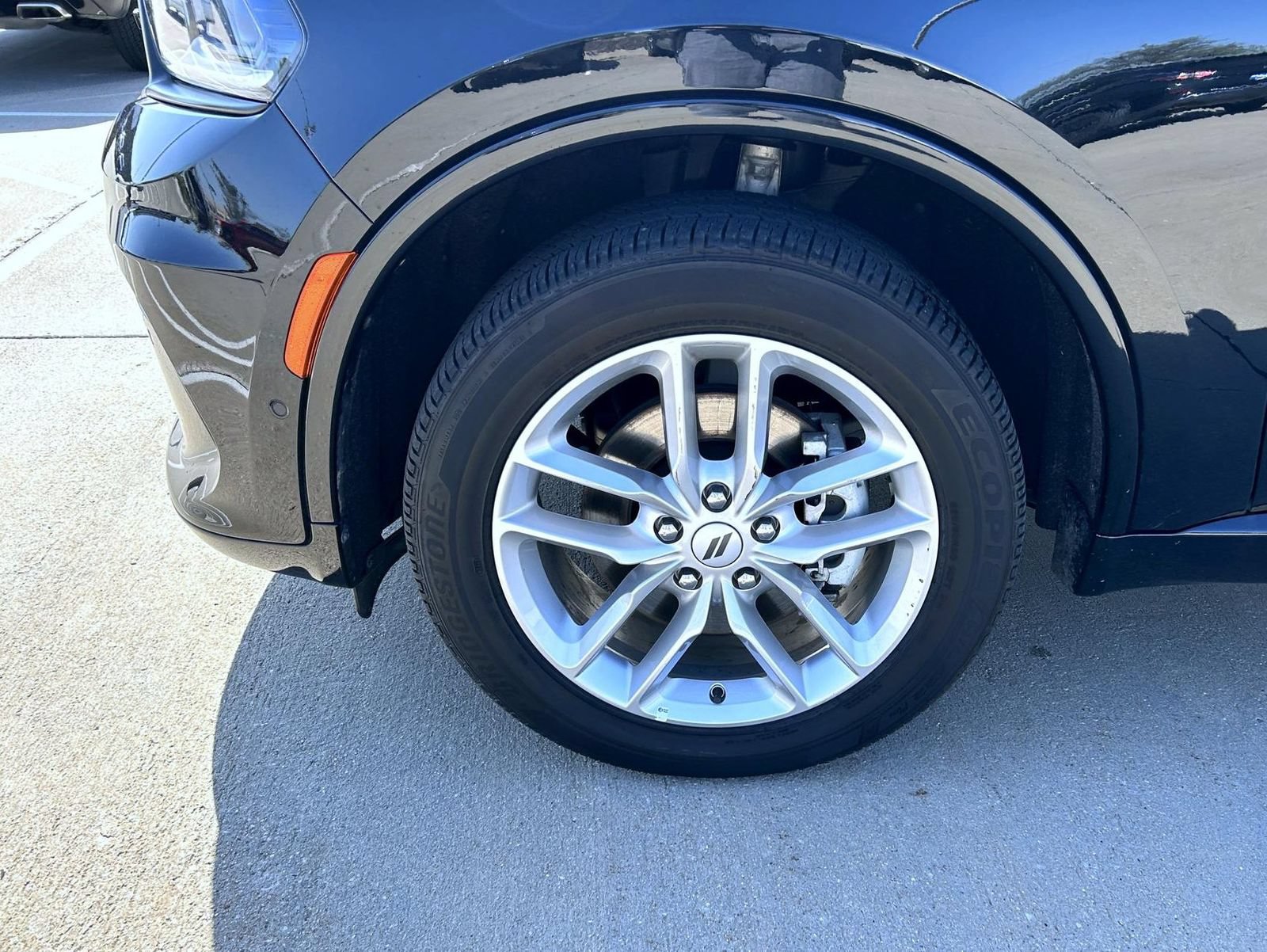 Used 2025 Dodge Durango GT AWD/4WD image 25