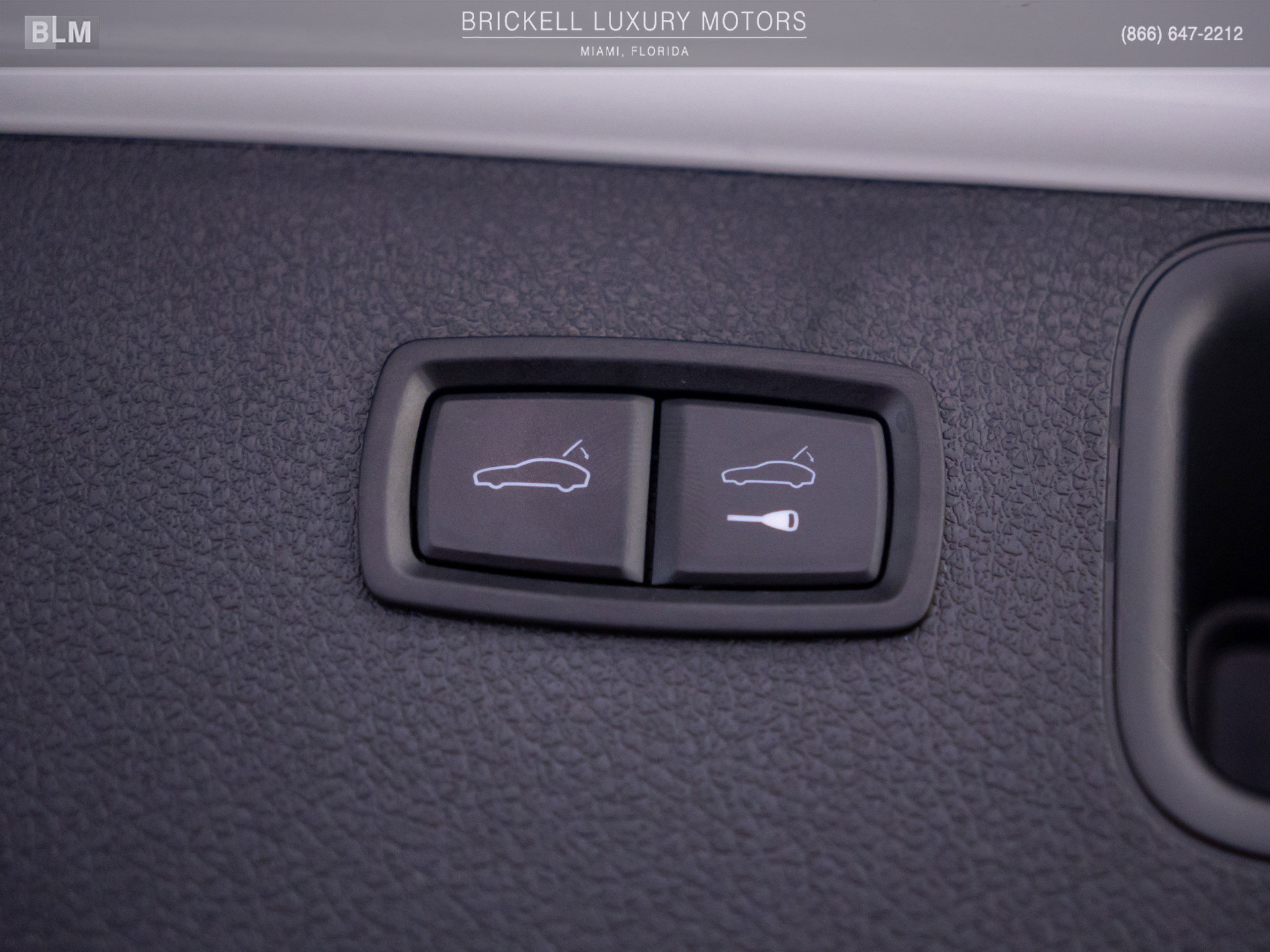 Used 2023 Porsche Macan S AWD/4WD image 30
