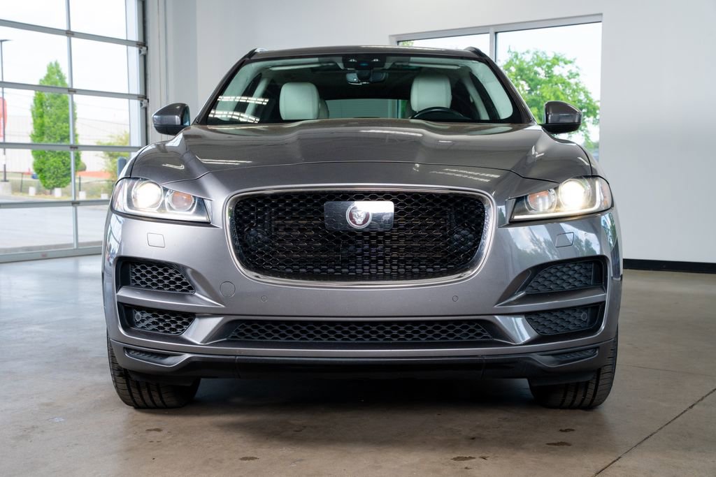Used 2019 Jaguar F-PACE Prestige AWD/4WD image 4