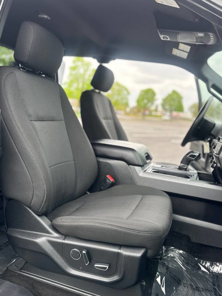 Used 2018 Ford F150 XLT w/ Equipment Group 302A Luxury AWD/4WD image 5