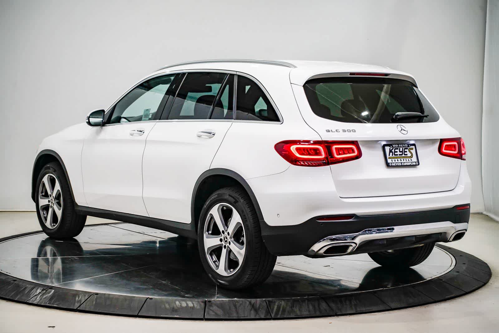 Used 2022 Mercedes-Benz GLC 300 image 2