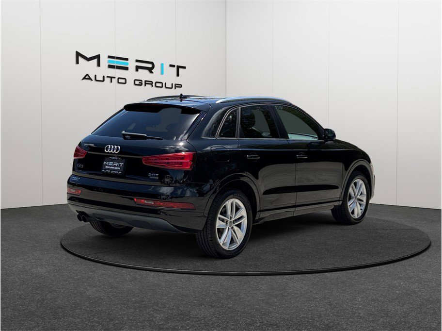 Used 2017 Audi Q3 2.0T Premium w/ Convenience Package AWD/4WD image 9