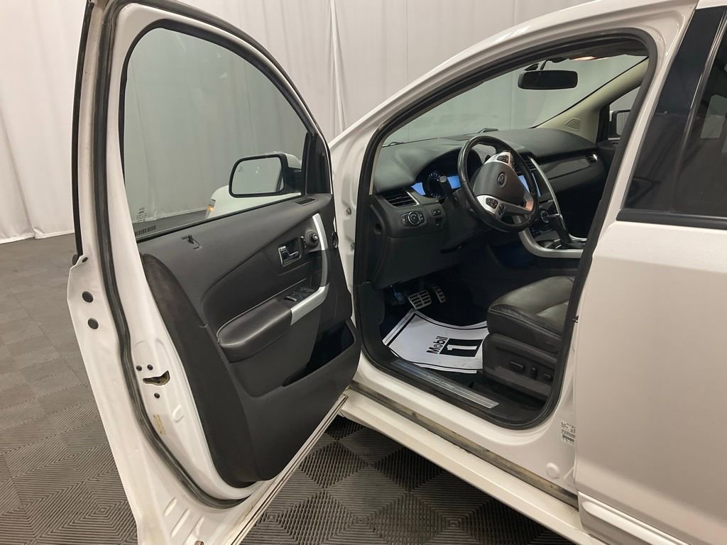Used 2013 Ford Edge Sport w/ Driver Entry Pkg image 7