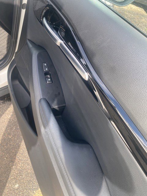 Used 2023 Kia Seltos S w/ Navigation Package image 31