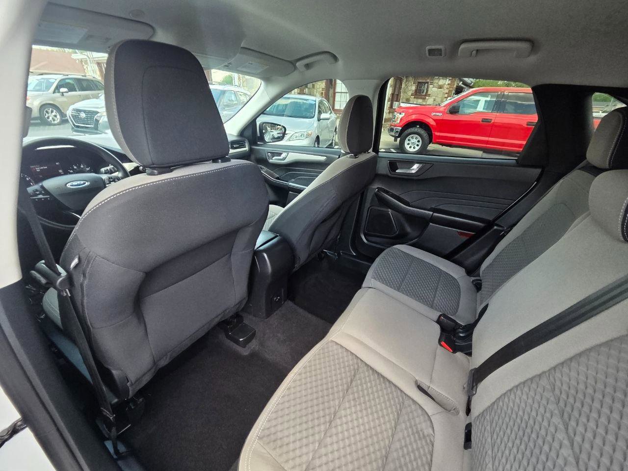 Used 2021 Ford Escape SE FWD image 14