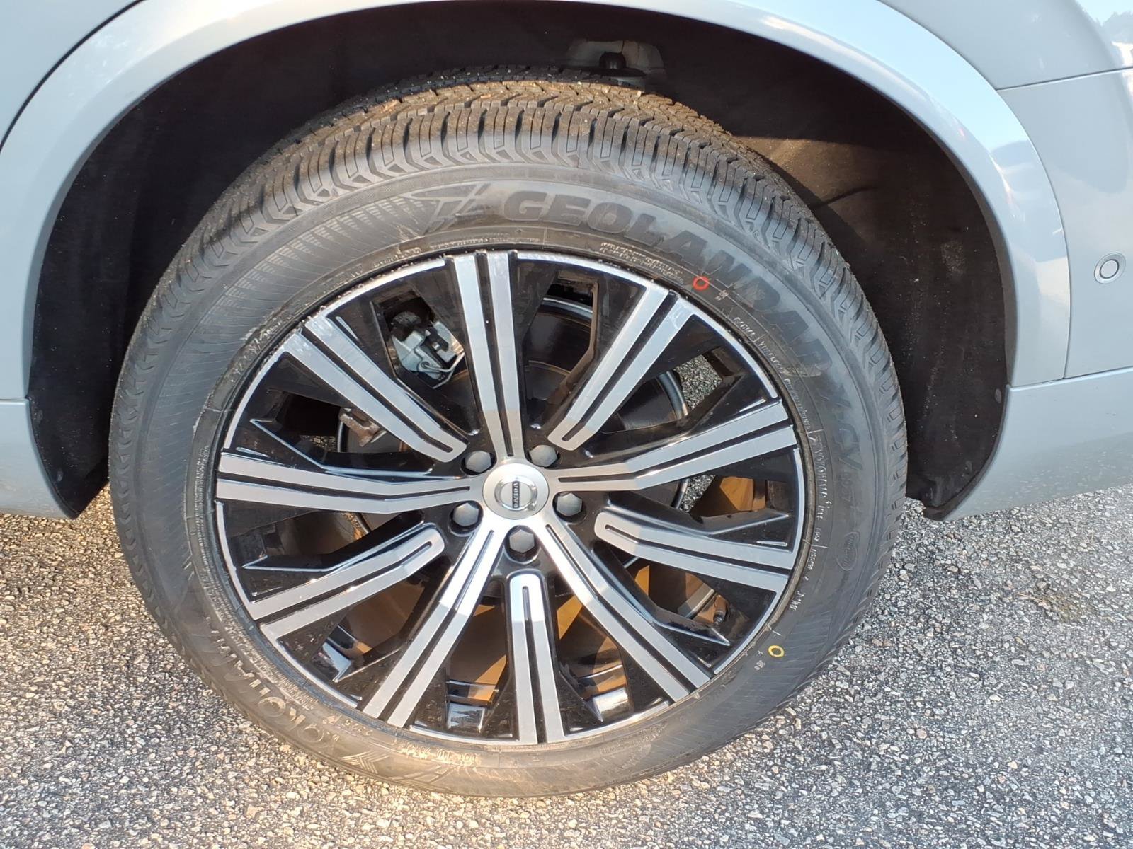 Certified 2024 Volvo XC90 T8 Ultimate w/ Protection Package Premier AWD/4WD image 11
