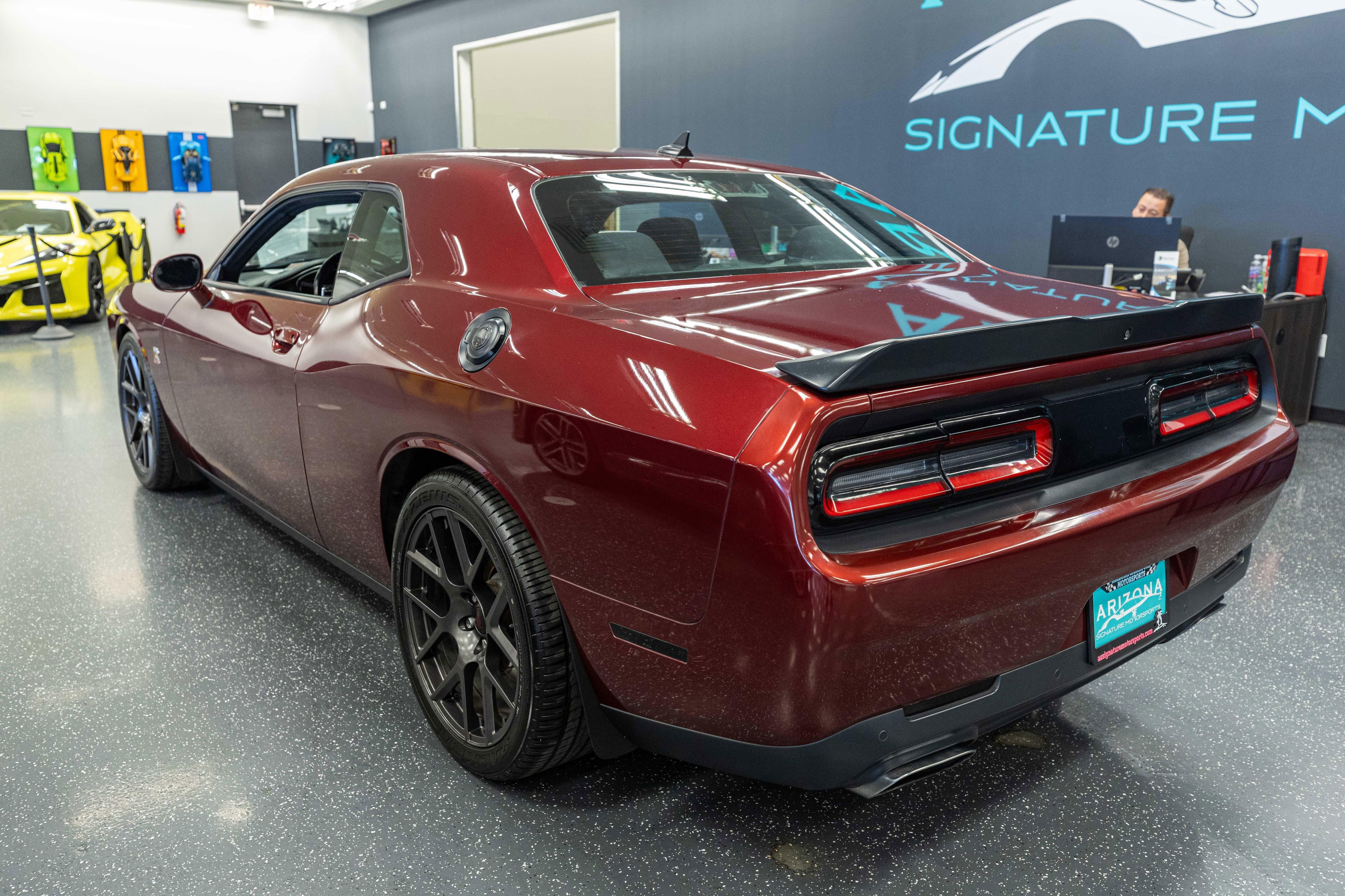 Used 2017 Dodge Challenger R/T Scat Pack w/ Driver Convenience Group RWD image 8