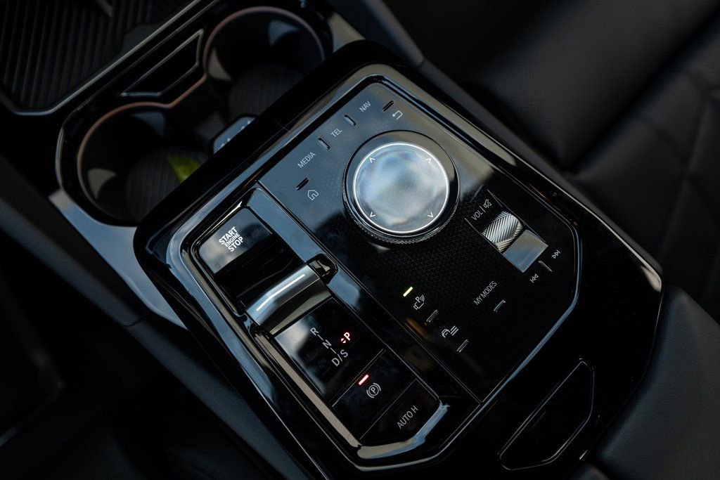 New 2026 BMW 530i xDrive w/ M Sport Package image 34