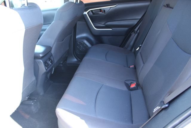 Used 2020 Toyota RAV4 LE w/ Carpet Mat Package AWD/4WD image 36