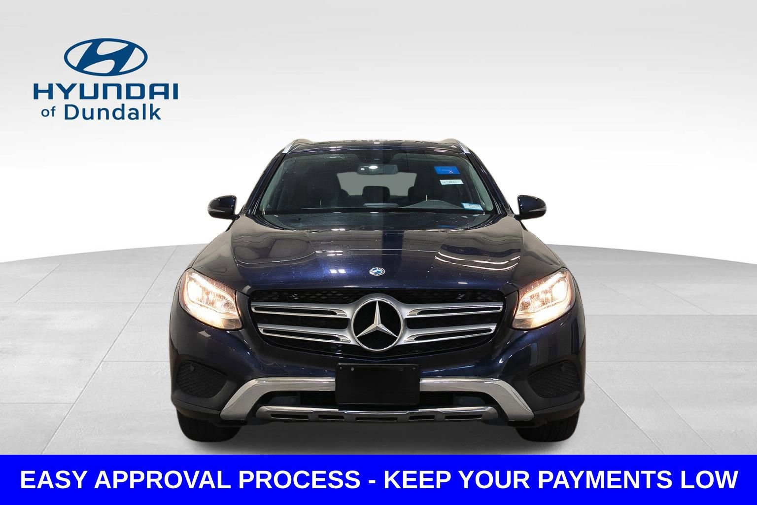 Used 2018 Mercedes-Benz GLC 300 4MATIC w/ Premium Package image 5