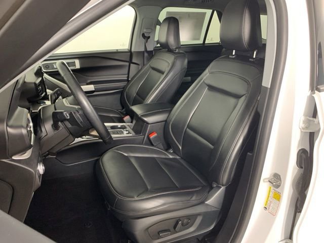 Used 2021 Ford Explorer XLT w/ Equipment Group 202A image 29