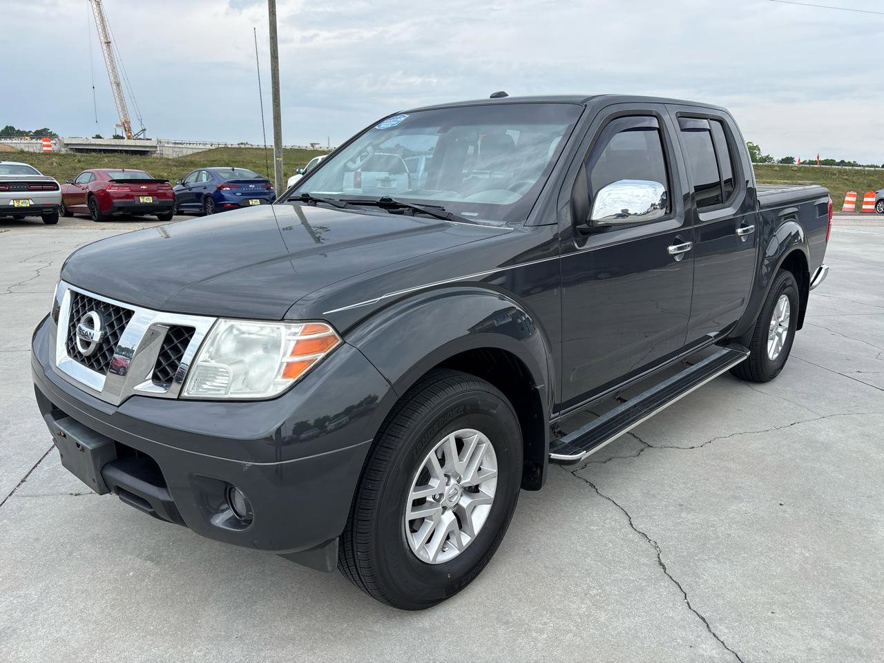 Used 2015 Nissan Frontier SV w/ SV Value Truck Package RWD image 8
