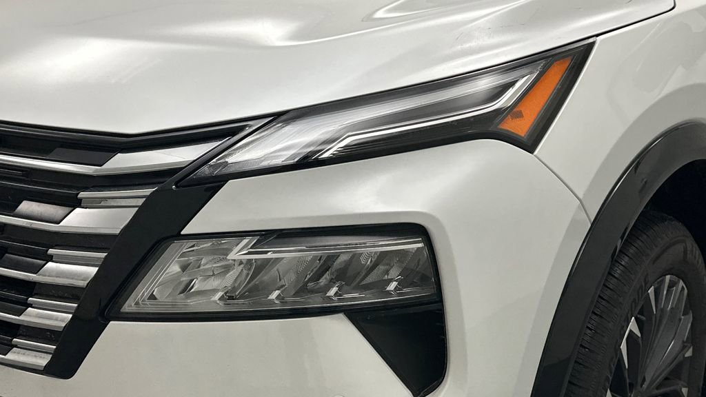 New 2026 Nissan Rogue Platinum image 19