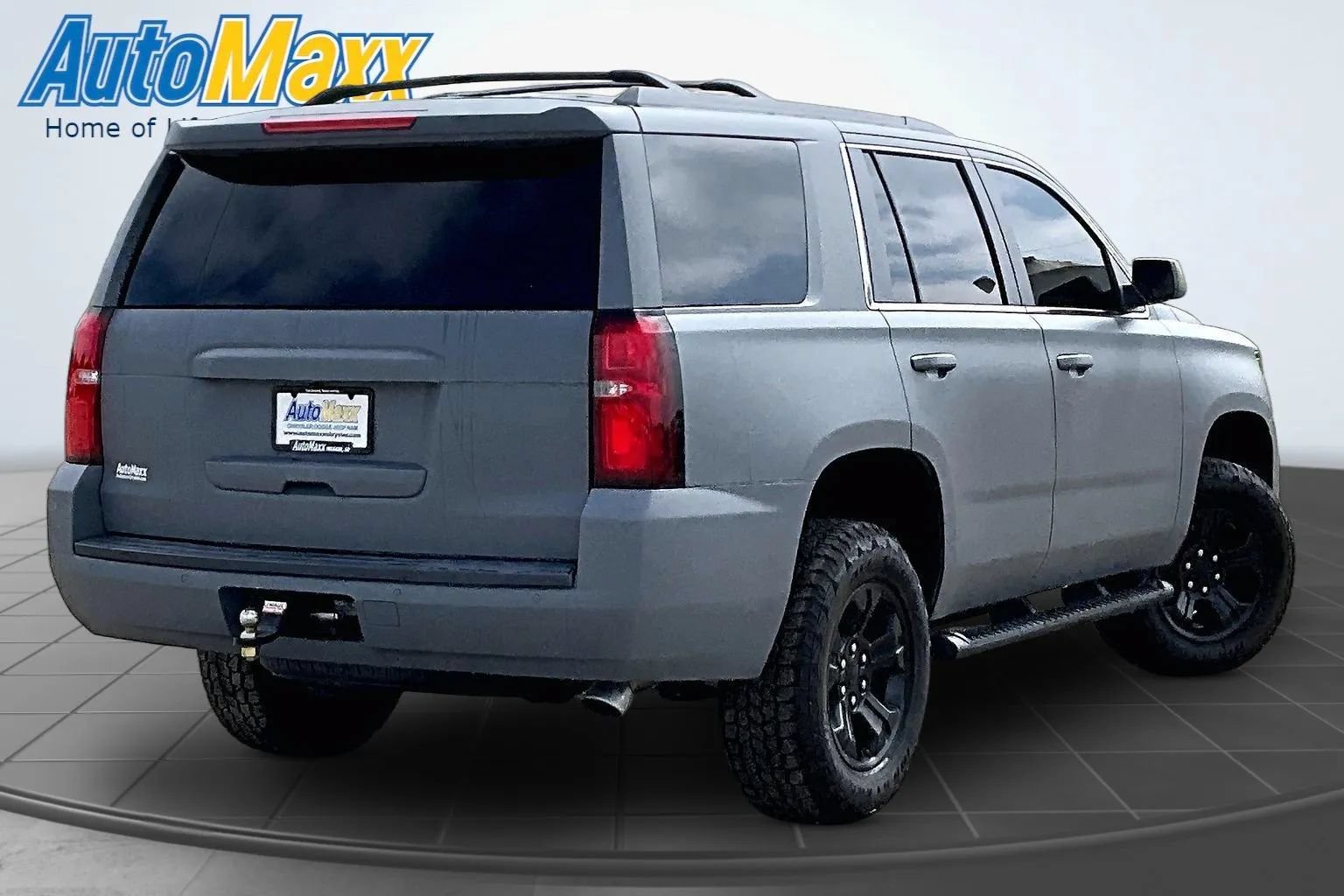 Used 2018 Chevrolet Tahoe LT w/ Z71 Midnight Edition AWD/4WD image 6