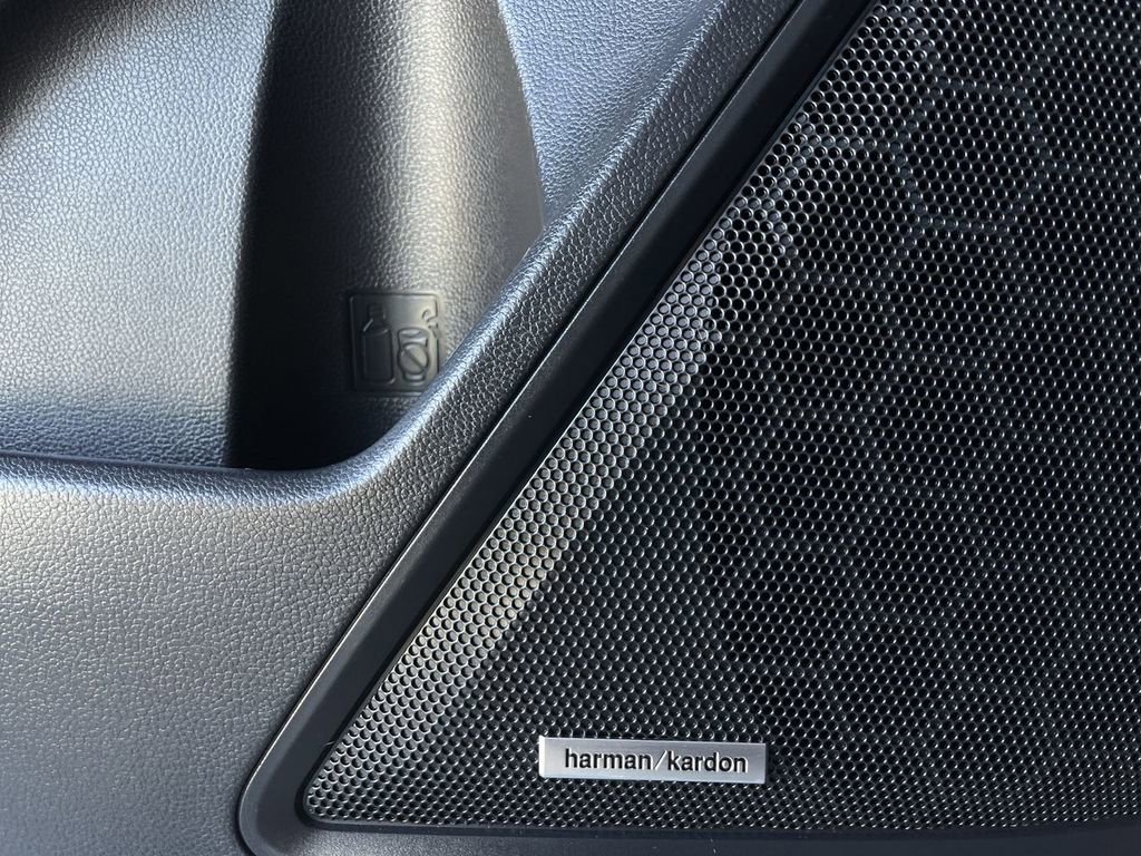 Used 2023 Subaru Outback Limited image 25