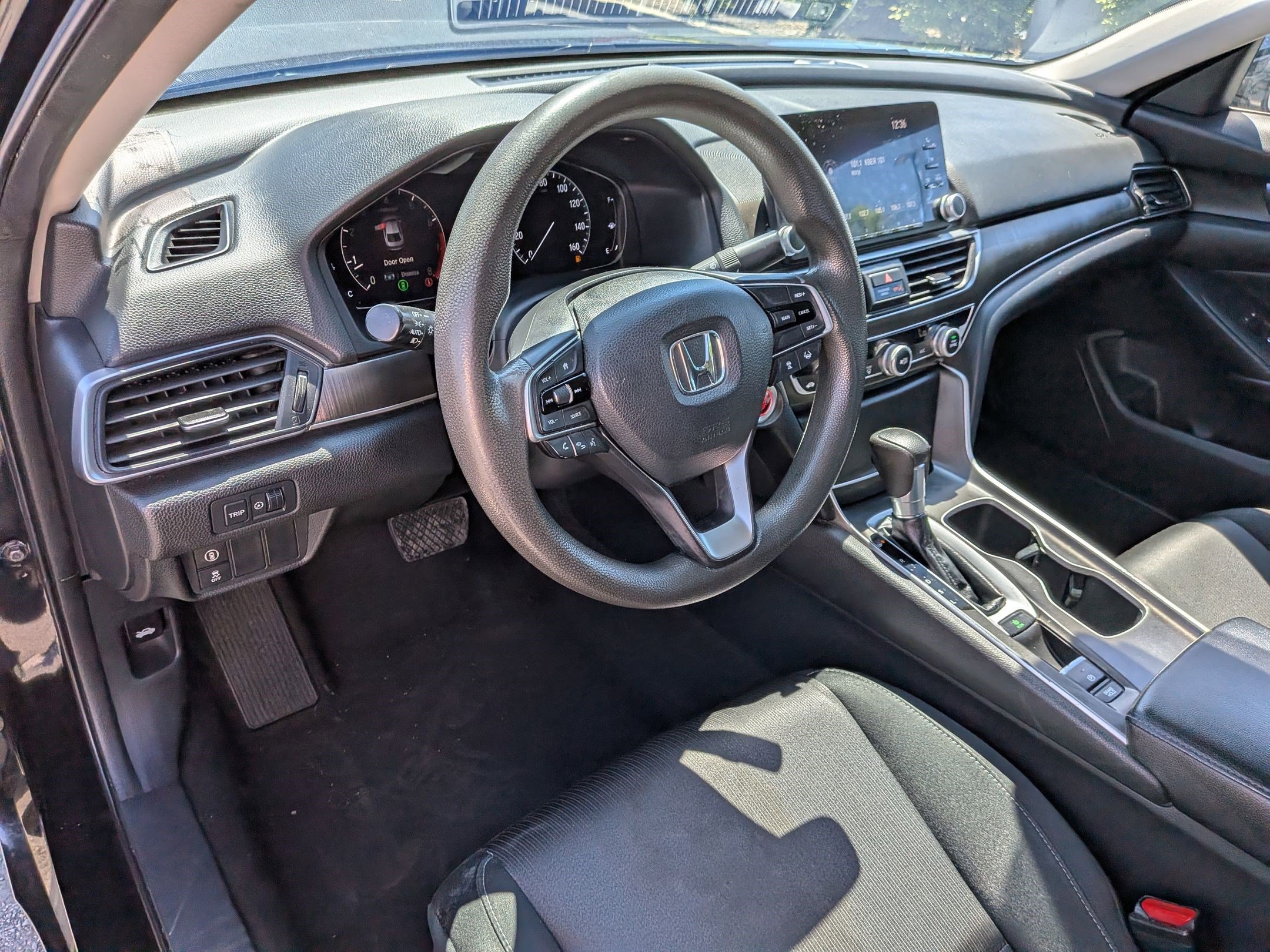 Used 2018 Honda Accord LX image 15