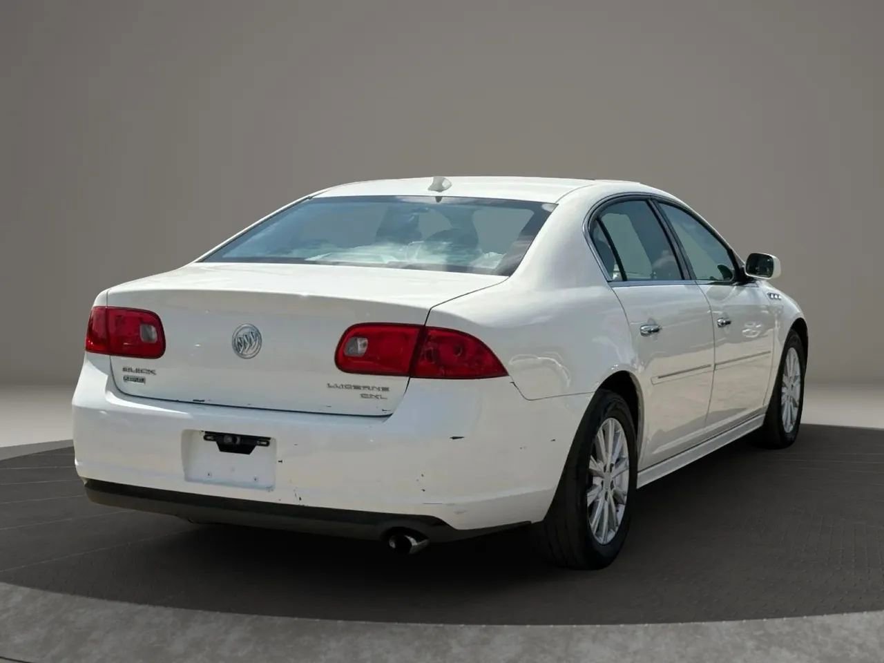 Used 2011 Buick Lucerne CXL FWD image 5