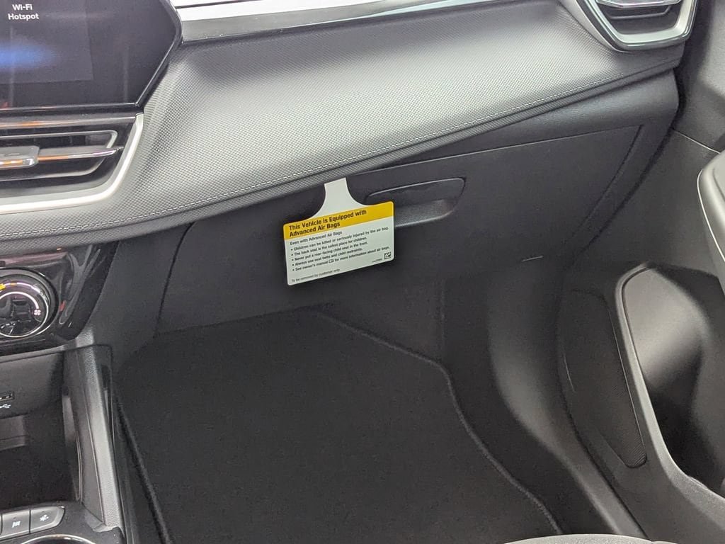 New 2026 Chevrolet TrailBlazer LT w/ LT Cold Weather Package FWD image 14