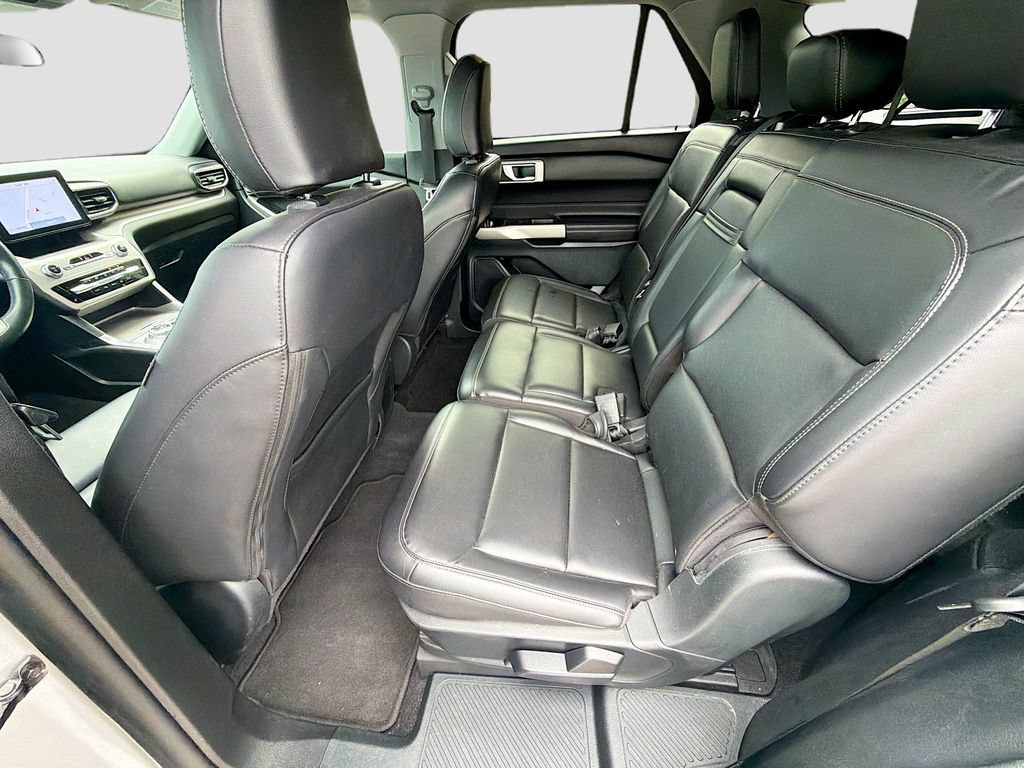 Used 2023 Ford Explorer XLT AWD/4WD image 27