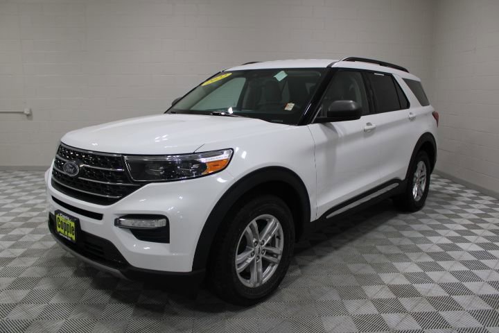 Used 2022 Ford Explorer XLT w/ Equipment Group 202A image 6