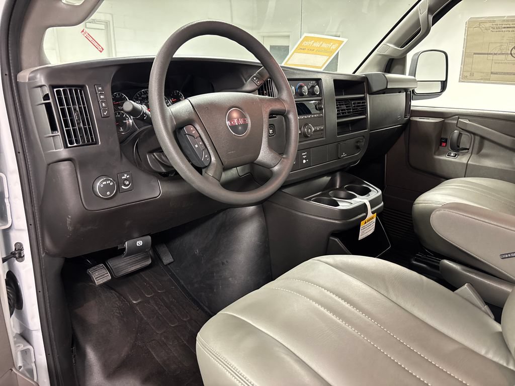 New 2026 GMC Savana 2500 w/ Driver Convenience Package RWD image 28