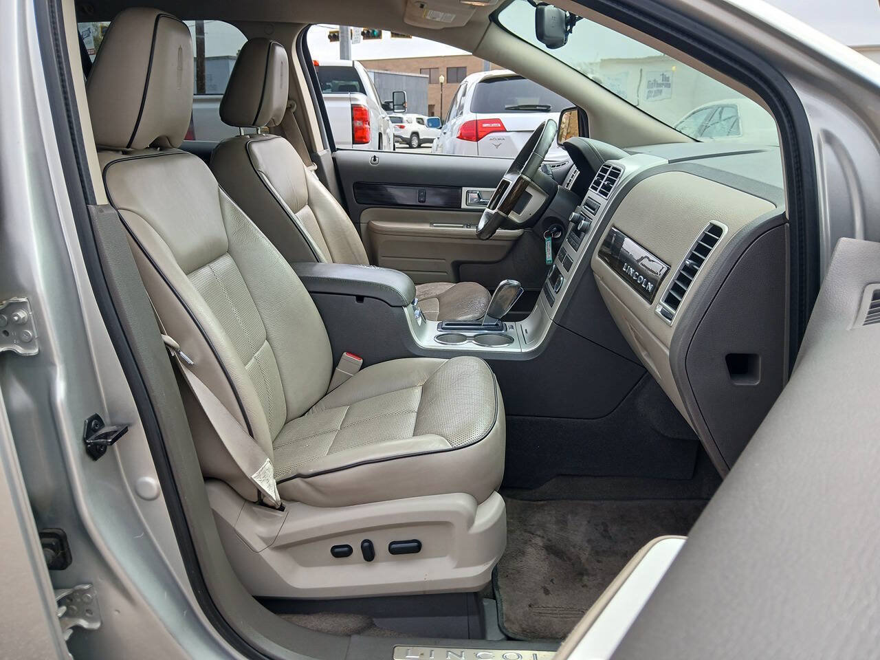 Used 2009 Lincoln MKX 2WD image 5
