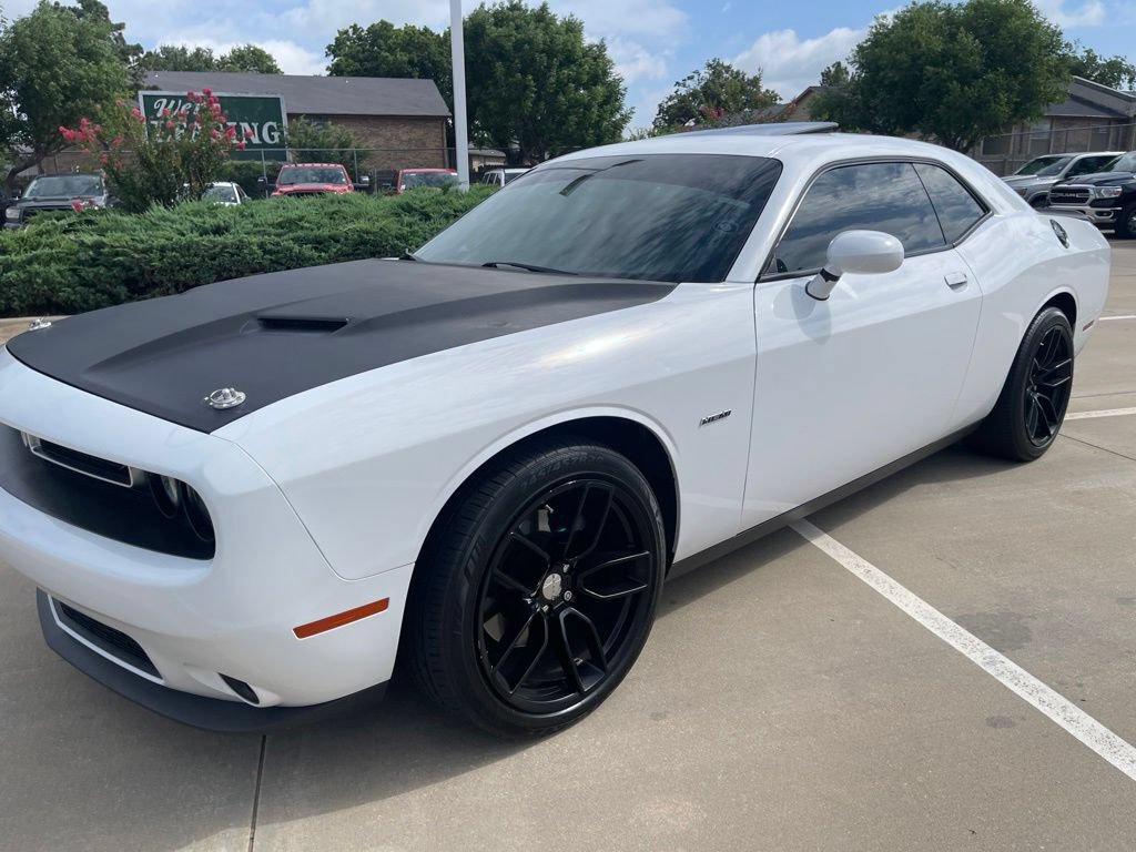 Used 2016 Dodge Challenger R/T Plus RWD image 3