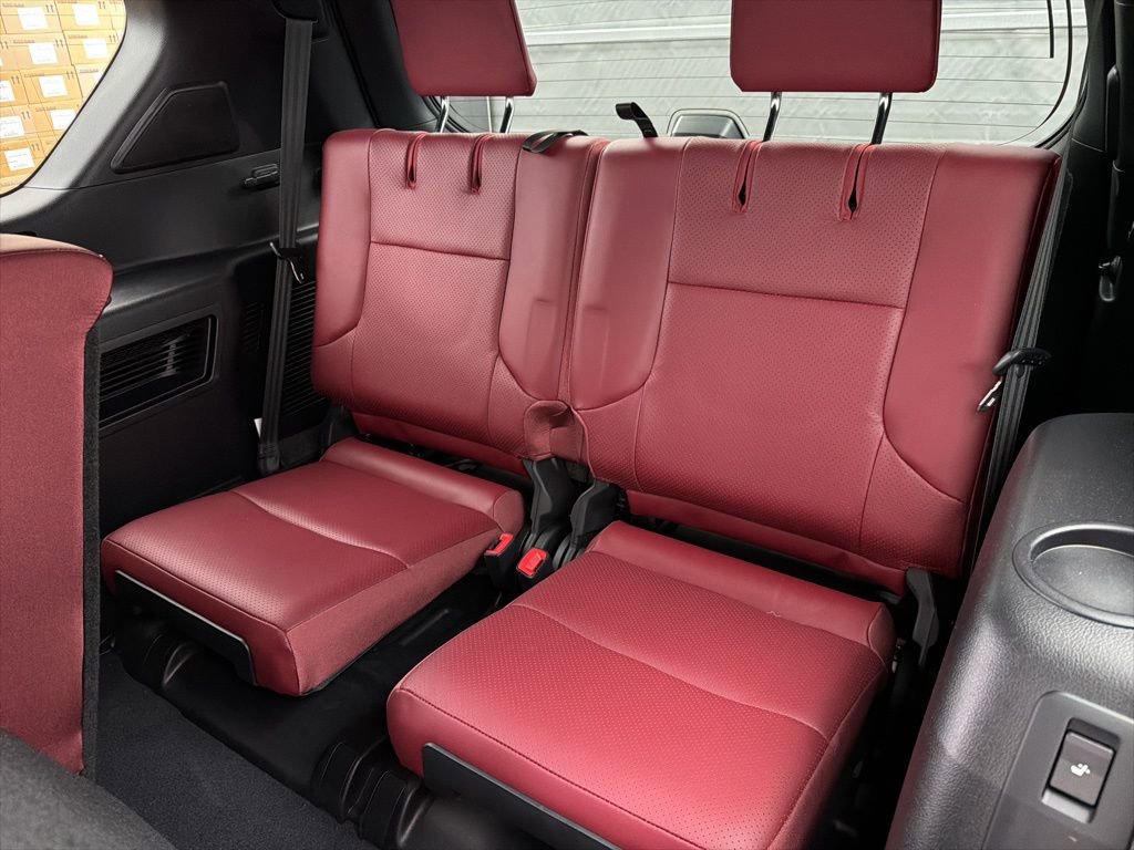 Used 2022 Lexus GX 460 Luxury w/ Off Road Package AWD/4WD image 27