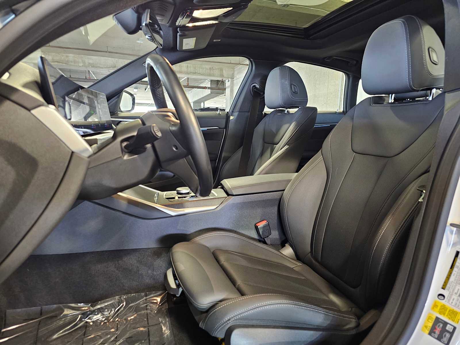 Used 2023 BMW i4 eDrive35 image 32