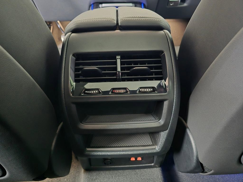 New 2026 BMW X5 xDrive40i w/ M Sport Package AWD/4WD image 23