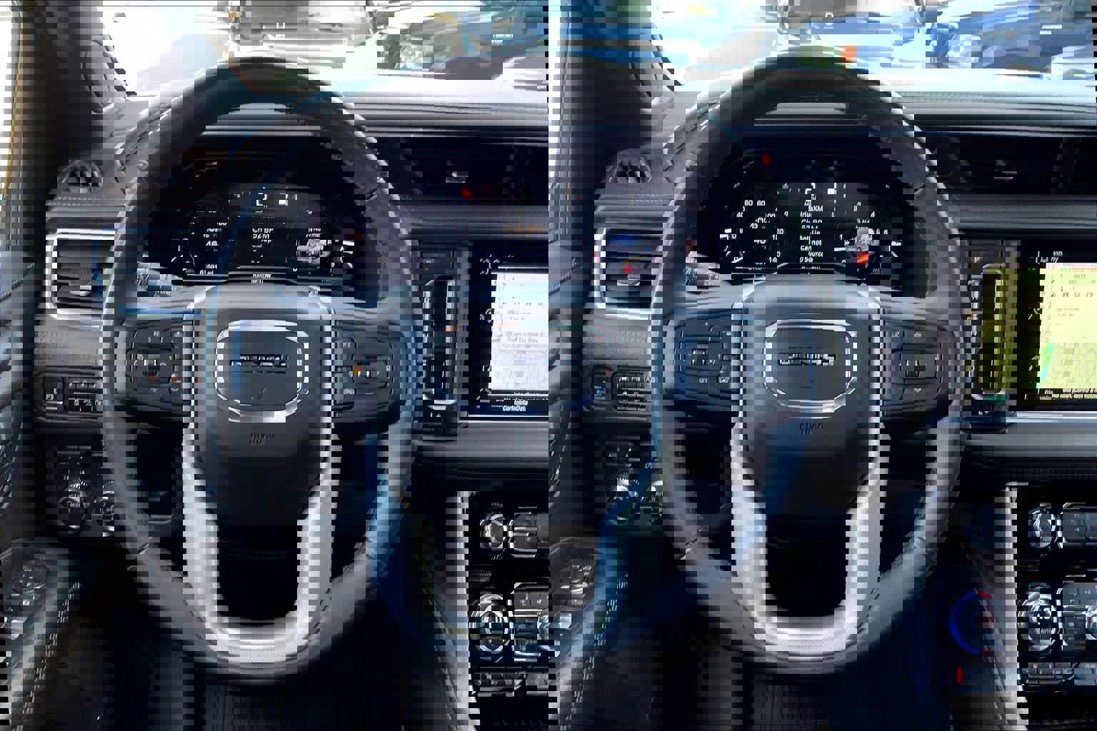 Certified 2023 GMC Yukon Denali image 5