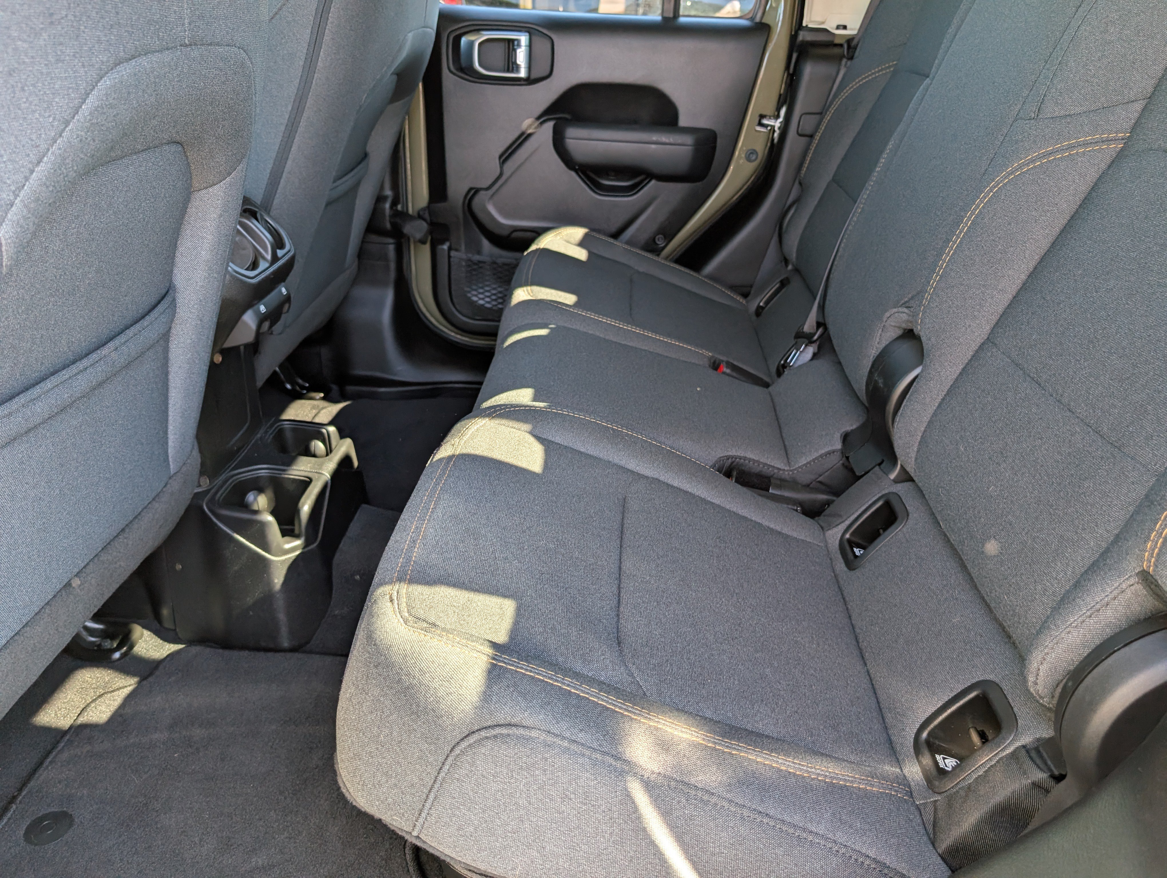 Used 2025 Jeep Gladiator Sport AWD/4WD image 13