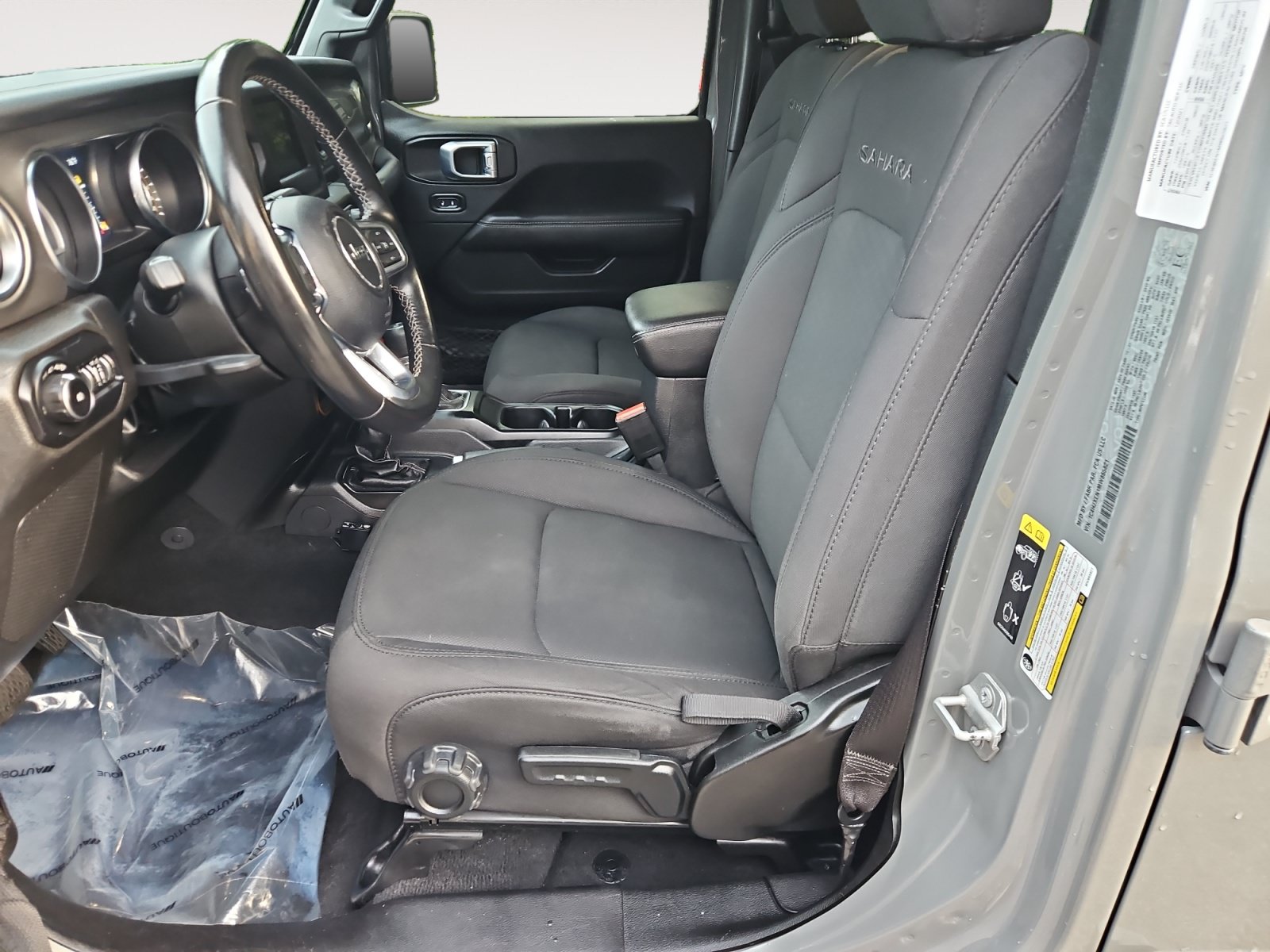 Used 2021 Jeep Wrangler Unlimited Sahara AWD/4WD image 9
