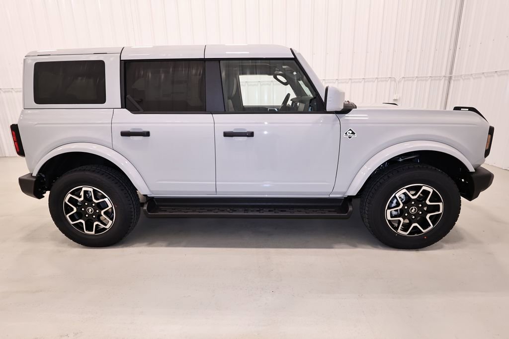 New 2026 Ford Bronco Outer Banks AWD/4WD image 2